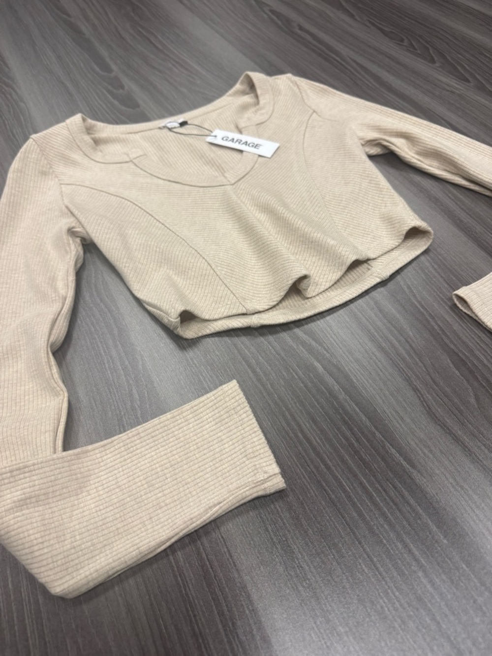 Garage Notch Front Long Sleeve Ribbed Top Size P/S - Picture 5 of 9